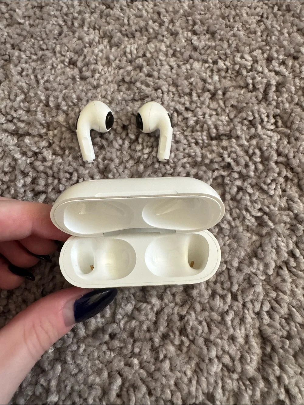 Apple AirPods Pro No Box Both AirPods and Charging Case